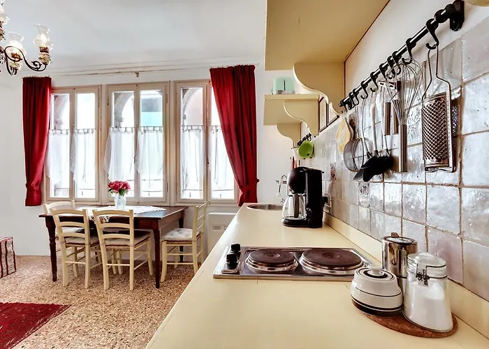 Ca' Badoer Frari Apartment *