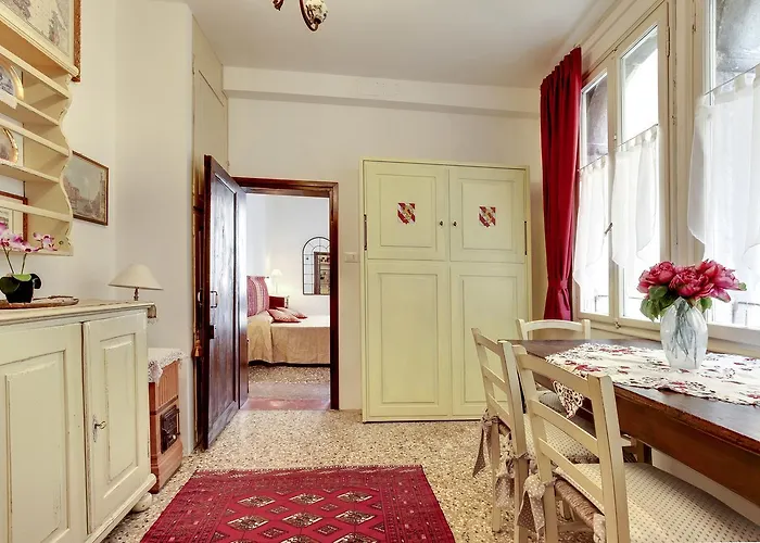 Ca' Badoer Frari Apartment